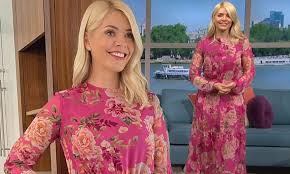 Holly willoughby's latest 'outfit of the day' offering is blooming gorgeous! Holly Willoughby Rents A 300 Pink Floral Dress For This Morning As She Promotes Sustainable Fashion Daily Mail Online