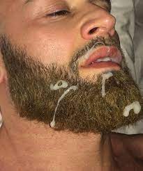 Cum on his beard (x-post r/Men2Men) : r/TotallyStraight