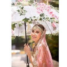You Don T Always Need Phoolon Ki Chaadar For A Bridal Entry This Floral Umbrella Is Perfect For A Morning Weddin Indian Wedding Pictures Gorgeous Bride Bridal