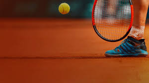 Pour cette vente, les fans pourront acheter au maximum 4 billets sur l'ensemble du tournoi sur les courts principaux. Billetterie Roland Garros 2021 Conciergering