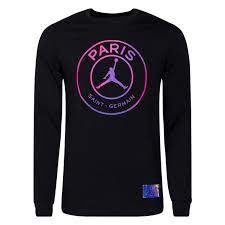 The jordan x psg collection is the first collaboration between 2 icons! Paris Saint Germain T Shirt Jordan X Psg Schwarz Lila Langarmlige Oberteile Www Unisportstore De