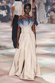 Abito dior in vendita in abbigliamento e accessori: Spring 2019 Couture Christian Dior Christian Dior Haute Couture Fashion Couture Fashion
