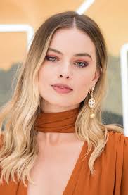 Margot Robbie Just Wore This Power Color