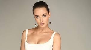 Пара продолжает строить отношения после проекта. Kseniya Mishina Zasvetila Formy Na Pikantnom Foto Glavred