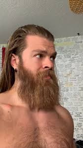 Arnold Biceps Flex Reaction