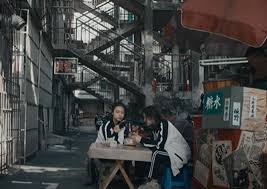 第74屆戛納電影節榜單今日正式出爐。在本次電影節上， 中國香港短片《天下烏鴉》斬獲短片金棕櫚獎 ； 朱利亞·迪庫諾則憑藉電影《鈦》斬獲本屆戛納電影節金棕櫚獎 ，這也是戛納電影節歷史上 第二位 獲得該獎項的女導演。 部分主要獎項榜單： 金棕櫚獎：《鈦》. Rutbloutiww2mm