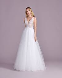 The passion wordt nu ieder jaar opgevoerd sinds 2011. Elizabeth Passion 2021 Suknia Slubna 4466t Dresses Formal Dresses Wedding Dresses