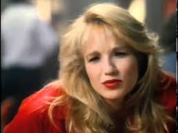 The fruit fondling scene at the supermarket is spectacularly cheesy. Wez Lekarstwo Genealogia Bezwartosciowy Sea Of Love Napiecie Urzadzic Piknik Miekkie Stopy