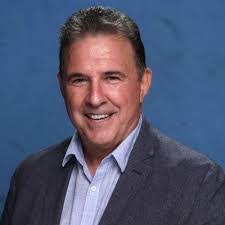 Lori Hosmer's Instagram, Twitter & Facebook