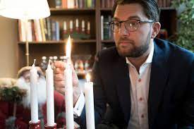 Mustafa panshiri, malcom kyeyune och callis amid pratar med sverigedemokraternas partiledare jimmie åkesson. Jimmie Akesson Idag Tander Vi Annu Ett Ljus Halvvags Facebook