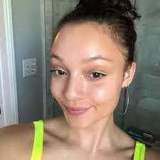 Kayla Gill's Instagram, Twitter & Facebook