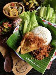 Ayam Goreng Lengkuas Salah Satu Menu Favorit Keluarga Saya Yang Biasa Saya Simpan Dalam Freezer Saya Selalu Memasak 2 Kali Res Ide Makanan Makanan Ayam Goreng