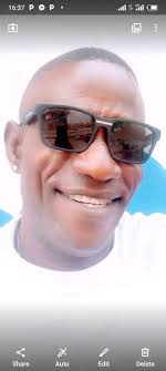 Mr Dj play me some good music 🎶