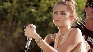 I Can T Get Enough Of This Look From Miley Cyrus The Backyard Sessions Her Makeup Was Flawless The Perfect Miley Cyrus Backyard Sessions Miley Miley Cyrus