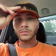 What are the differences between Lazer E series and X series decks?