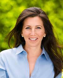 Roger barnett, ceo of shaklee, is married to sloan lindemann barnett, a daughter of frayda and george lindemann. Alumna Of The Month December 2009 Nyu School Of Law