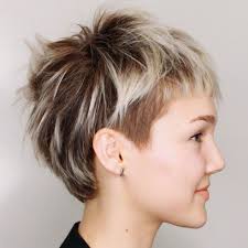 Pixie Haircuts With Bangs 50 Terrific Tapers Pixie Haircut Haircuts With Bangs Messy Hairstyles