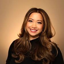 Hi Connections! As I close up a chapter in my life by completing the Year  Up program and my internship at Salesforce, today I start my new journey  full-time at Salesforce. I