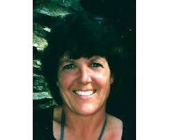 Lisa Sarro's Instagram, Twitter & Facebook