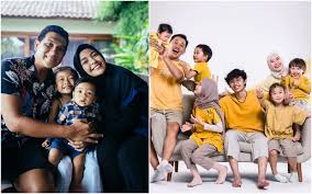 Panggilan seperti ini di dalam bahasa arab disebut ( كُنْيَةٌ ) kunyah. Anak Seleb Menggunakan 11 Panggilan Sayang Ini Ke Orangtuanya Mama Papa Sudah Mainstream