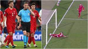 Referee danny makkelie also came under the spotlight ahead of tonight's game by pete jenson for mailonline published: Pj6vmg 7qn8lym