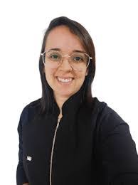 Laura Marques's Instagram, Twitter & Facebook