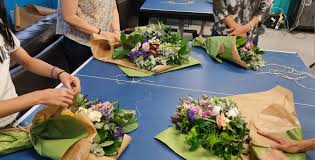 Spring flowers are in the air! Floral arrangements made easy