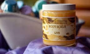 Mecca Davis (@meccasessentials) • Instagram photos and videos