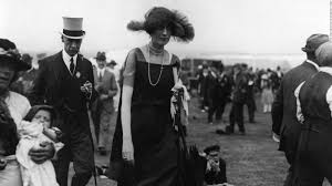 Royal ascot 2019 started today, with excited guests descending on the racecourse in their finest attire. Royal Ascot Dress Code The History Of The Strict Fashion Rules At The Event Cnn Style
