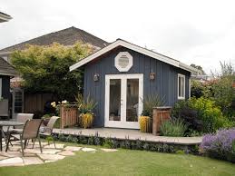 For quality backyard homes with modern designs at unparalleled prices, look no further than alibaba.com. The Tiny Home Craze Mini Decking Beautyharmonylife