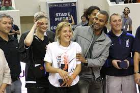 Une rencontre qui a remué les souvenirs émus de ses grandes heures avec son ancienne équipe. Jo Basket Feminin Celine Dumerc La Tony Parker Au Feminin Bourges 18000