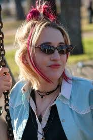 Mallory Higgins's Instagram, Twitter & Facebook