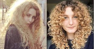 Curly hair typically doesn't need to be washed everyday, especially since frequent shampooing can dry it and stretch anything that's free of alcohol and sulfates is going to be good for your hair. What To Do If The Curly Girl Method Makes Your Hair Less Curly Curly Girl Method Damaged Curly Hair Dry Curly Hair