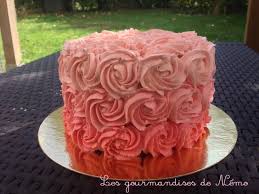Faire Un Rose Cake Quelle Douille Pour Le Rose Cake Rose Cake Gateau A Etages Avec Creme Au Beurre Gat Creme Pour Gateau Gateau Creme Au Beurre Deco Gateau