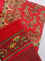 Con diferentes figuras bordadas a mano con hilos de colores por la artesana beatriz de la cdmx. 3 Paliacates Mexican Red Fabric Mexican Paliacate Fabric Tissue Mexican Shawls Mexican Square Scarfs Red Bandana Aztec Bundle Fabric Red Fabric Printing On Fabric Red Bandana