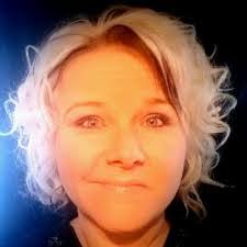 Kimberly Pollak's Instagram, Twitter & Facebook