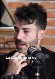 La dopamina, un neuromodulador asociado con las recompensas y la adicción,  es fundamental para entender cómo reacciona nuestro cerebro a ciertos  estímulos y hábitos. Según el Dr. Robert Sapolsky ...