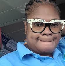 Popeyes Restaurant Experience in Pburg with Long Wait Times