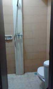Shower room pada sudut kamar mandi. Kamar Mandi Dengan Shower Air Dingin Dan Panas Picture Of Gong Corner Guest House 2 Kuta Tripadvisor