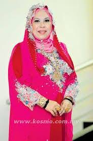 • beliau dilahirkan pada 24 oktober 1971 iaitu berusia 47 tahun. Dato Seri Dr Hajah Vida Fans Photos Facebook