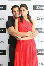 John Abraham Deepika Padukone At Khaleej Times Nidokidos Official Forum Deepika Padukone Bollywood Images Bollywood Photos