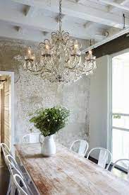 Lo Stile Country E Moderno E Glam Lampadario Sala Da Pranzo Idee Di Interior Design Soggiorno Salotti Accoglienti