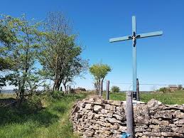 Le Chemin Des Deux Eglises Coubisou Vinnac Chemins Croix Calvaire