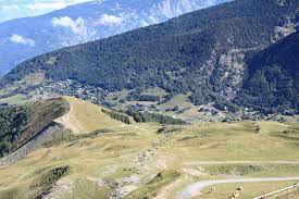 Niveaux de neige, risques d'avalanches, état des routes. Alpe Du Grand Serre Wikipedia