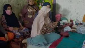 Selain itu, terdapat beberapa hal yang memicu terbentuknya perut buncit, di. Senak Perut Tanda Mengandung Petua Mudah Hilangkan Cirit Birit Malah Masalah Perut Kembung Semasa Mengandung Adalah Salah Satu Masalah Paling Kerap Berlaku Pada Wanita Siit Upp