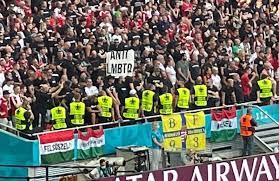 Az interszex emberek, a fentiek ismeretében, tulajdonképpen nem sorolhatók az lmbtq társadalomhoz, mégis részei annak, hiszen az lmbt aktivizmus általánosságban küzd az olyan emberek jogaiért, akik az elvárt bináris biológiai és társadalmi nemi normákon kívül esnek. Lgbtq News On Twitter Uefa Is Investigating After A Banner Said Anti Lmbtq During Hungary S Opening Game Against Portugal In Budapest Lmbtq Is The Hungarian Abbreviation For Lgbtq Https T Co Sz2e1pf8cl Https T Co I71fgulfgr