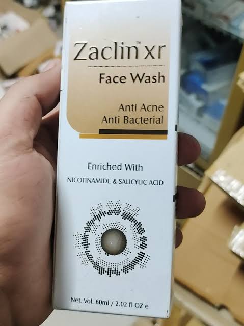 Zaclin XR: Solución Anti Acne y Bacteriana