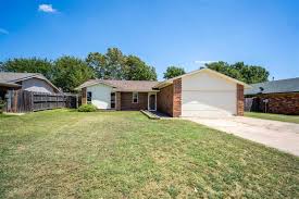 New granite countertops are always high on the list of kitchen remodeling ideas. 1508 Ward Road Ardmore Ok 73401 Mls 37404 Homesnap