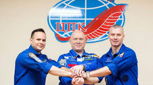 New Russian cosmonaut team welcomed aboard International Space Station |  Euronews