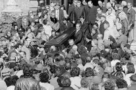 Original Caption New York Coffin Of The Underworld S Godfather Carlo Gambino Is Carried From Our Lady Of Grace Roman Catholic Church In Brooklyn Here Oct Mit Bildern